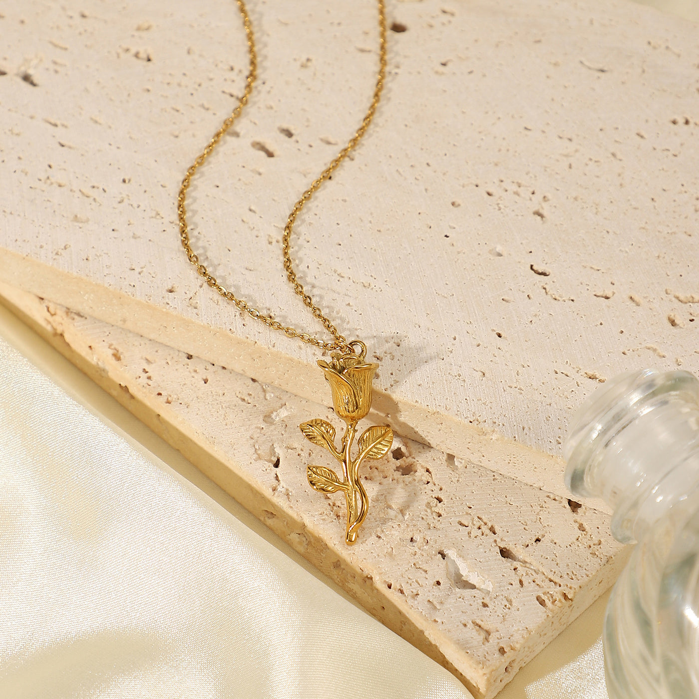 Detailed Rose Pendant Necklace 18K Gold Plated