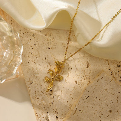 Detailed Rose Pendant Necklace 18K Gold Plated